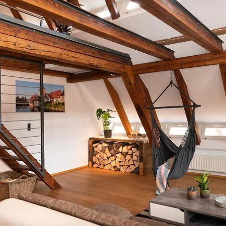 Daire Bezaubernde Dachwohnung In Historischem Hopfenhaus *