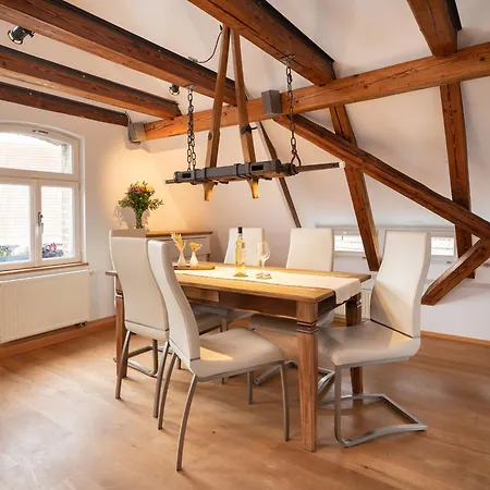 Bezaubernde Dachwohnung In Historischem Hopfenhaus Daire Hersbruck